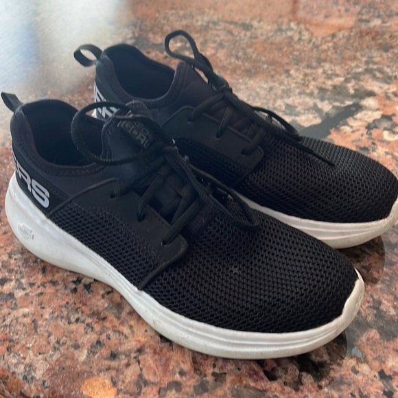 Skechers Shoes - Skechers Sneakers